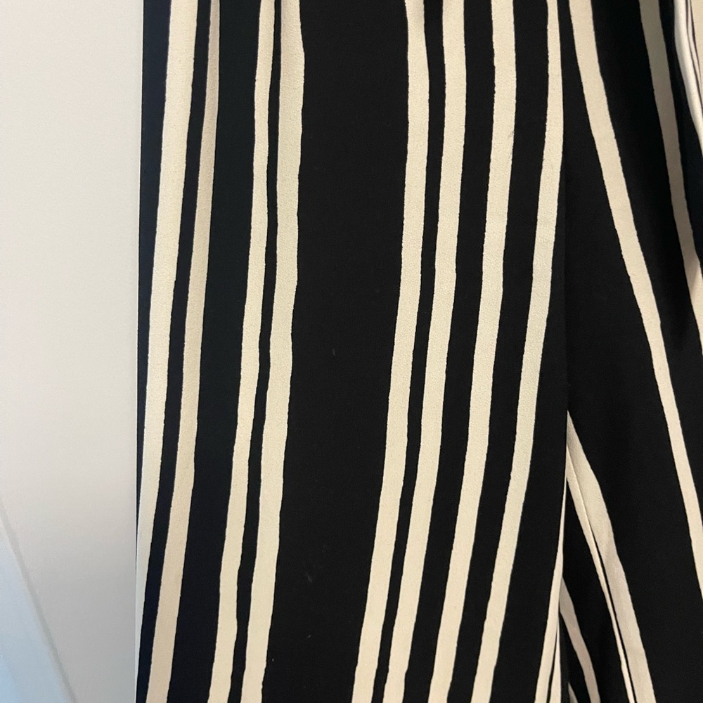 H&M Jumpsuit - Picture 4 of 5
